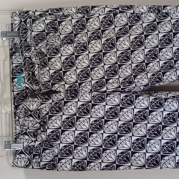 Pants By L'AMOUR - Picture 3 of 11